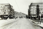 Molukkenstraat richting noorden.
              <br/>
              Beeldbank Stadsarchief, rond 1935
